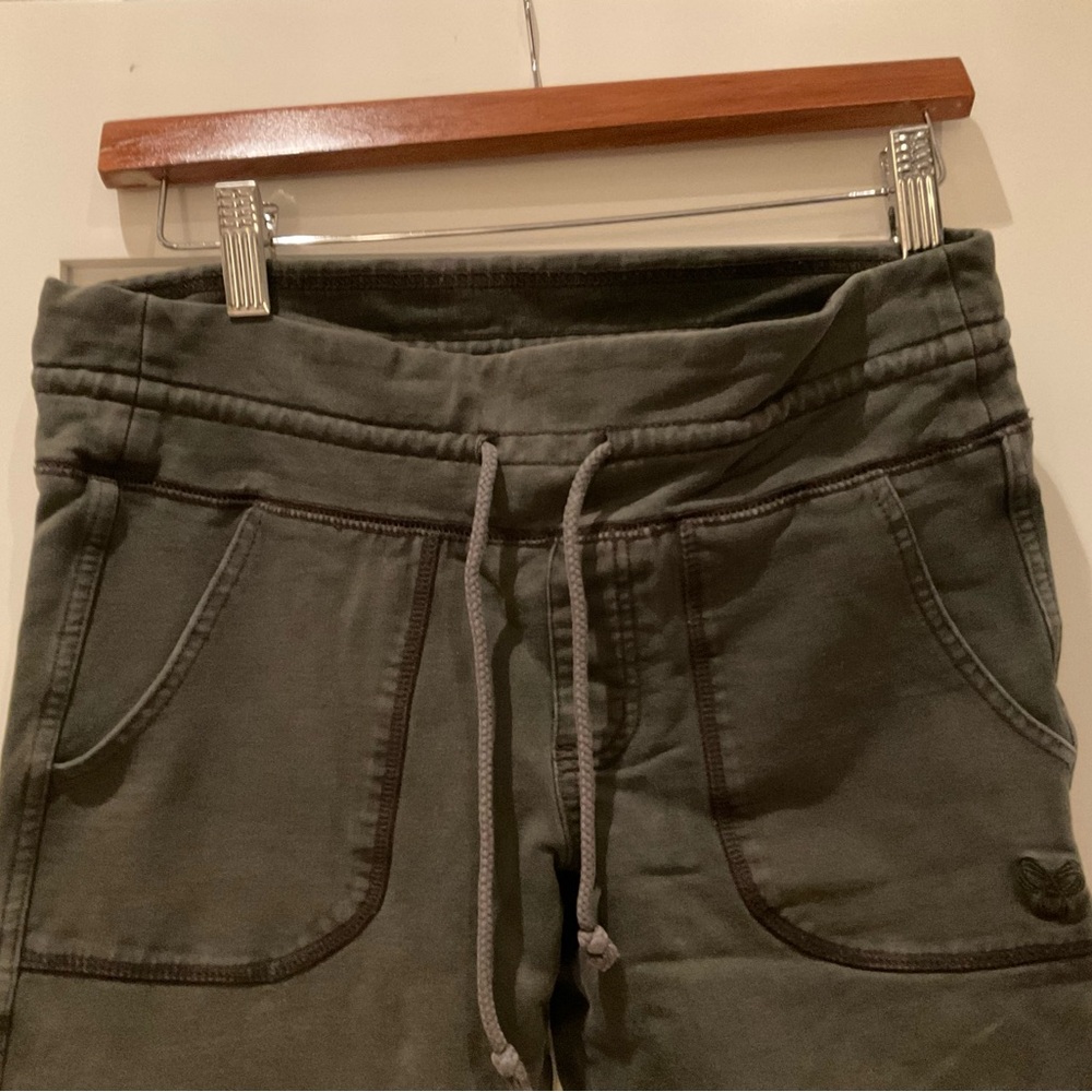 Tna  Jogger Pants in Olive Green x2